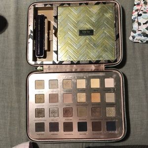 Limited edition Tarte 24 colors eyeshadow palette